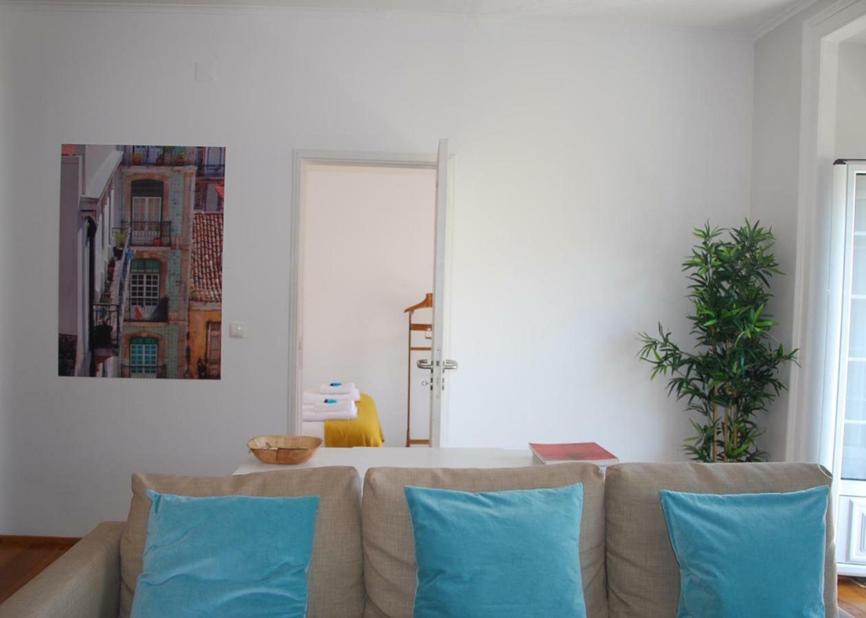Sunny, And Comfy Ap. In Av. Da Liberdade Lissabon