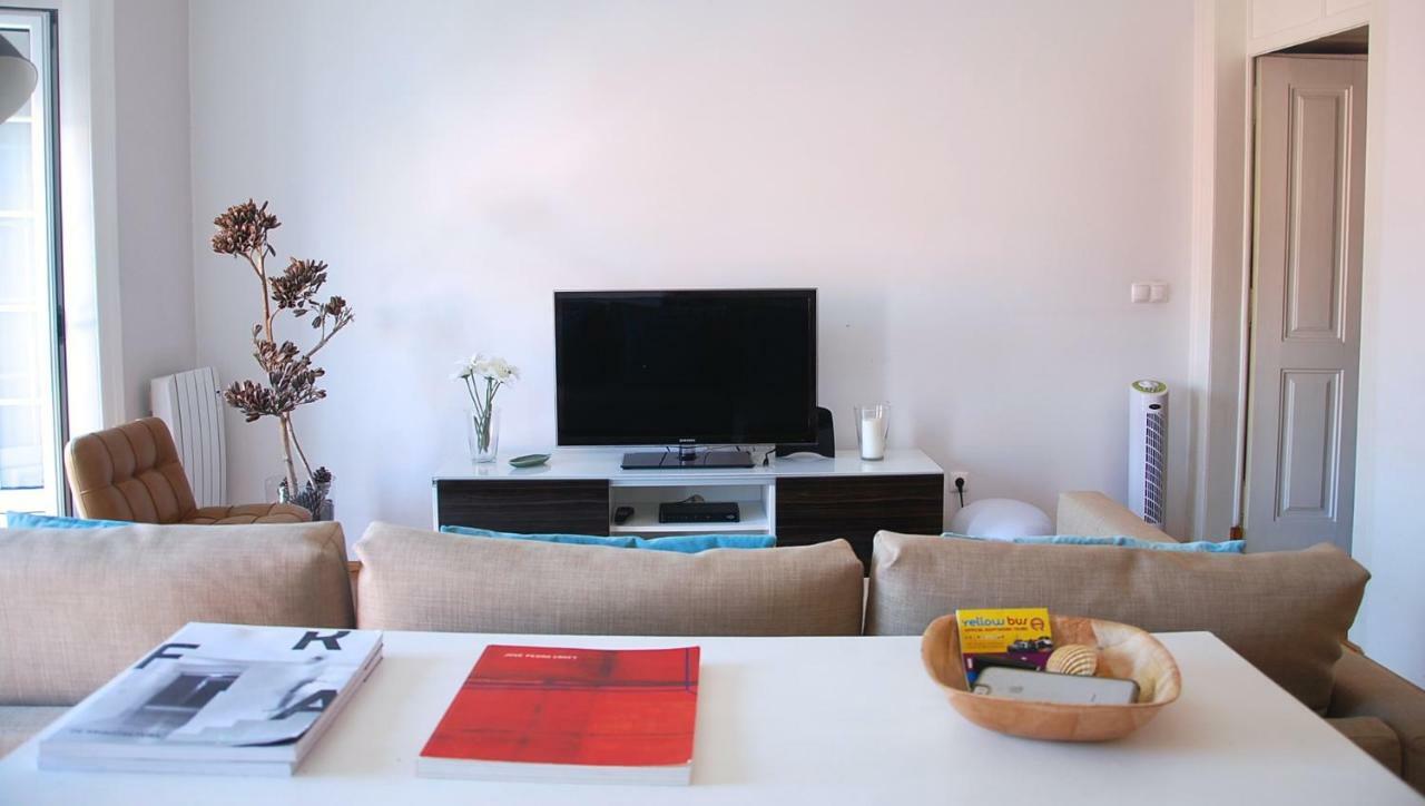 Sunny, And Comfy Ap. In Av. Da Liberdade * Lissabon