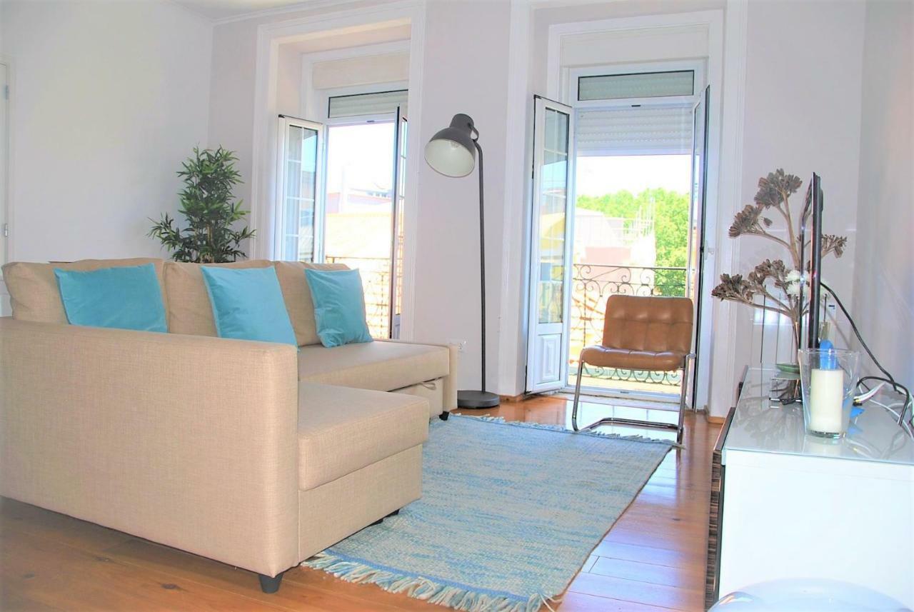 Sunny, And Comfy Ap. In Av. Da Liberdade Apartment