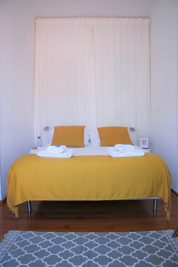 Sunny, And Comfy Ap. In Av. Da Liberdade * Lissabon