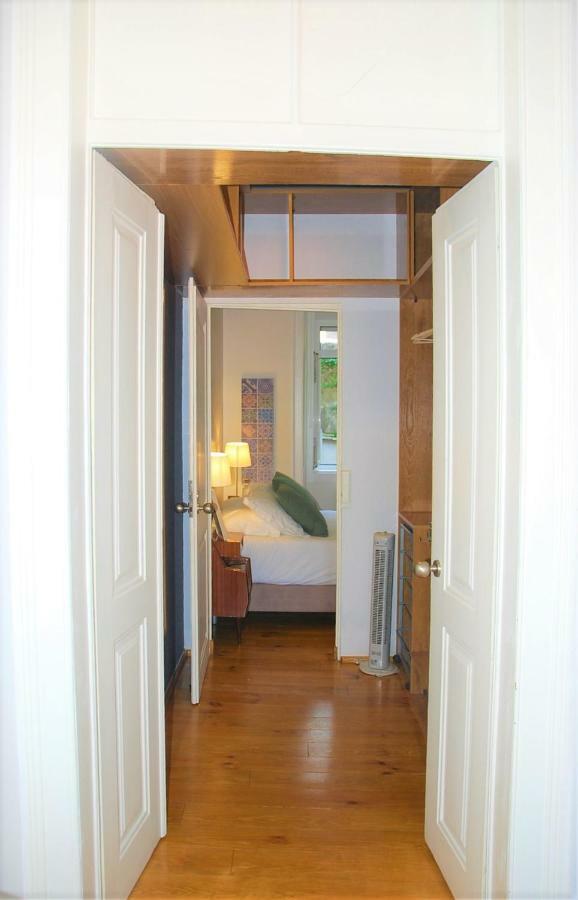 Sunny, And Comfy Ap. In Av. Da Liberdade Lissabon
